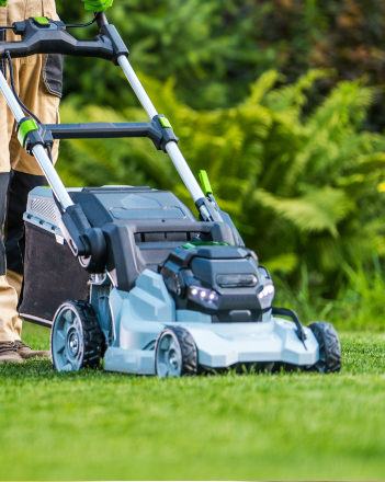 Lawn Mowing near me Baytown, TX